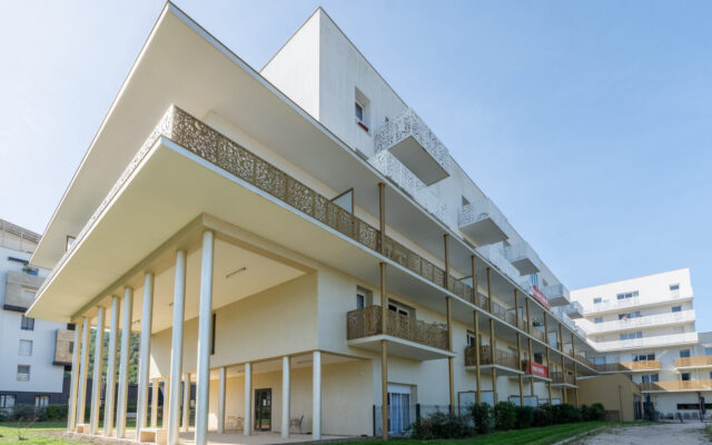 Façade de la résidence à Échirolles.